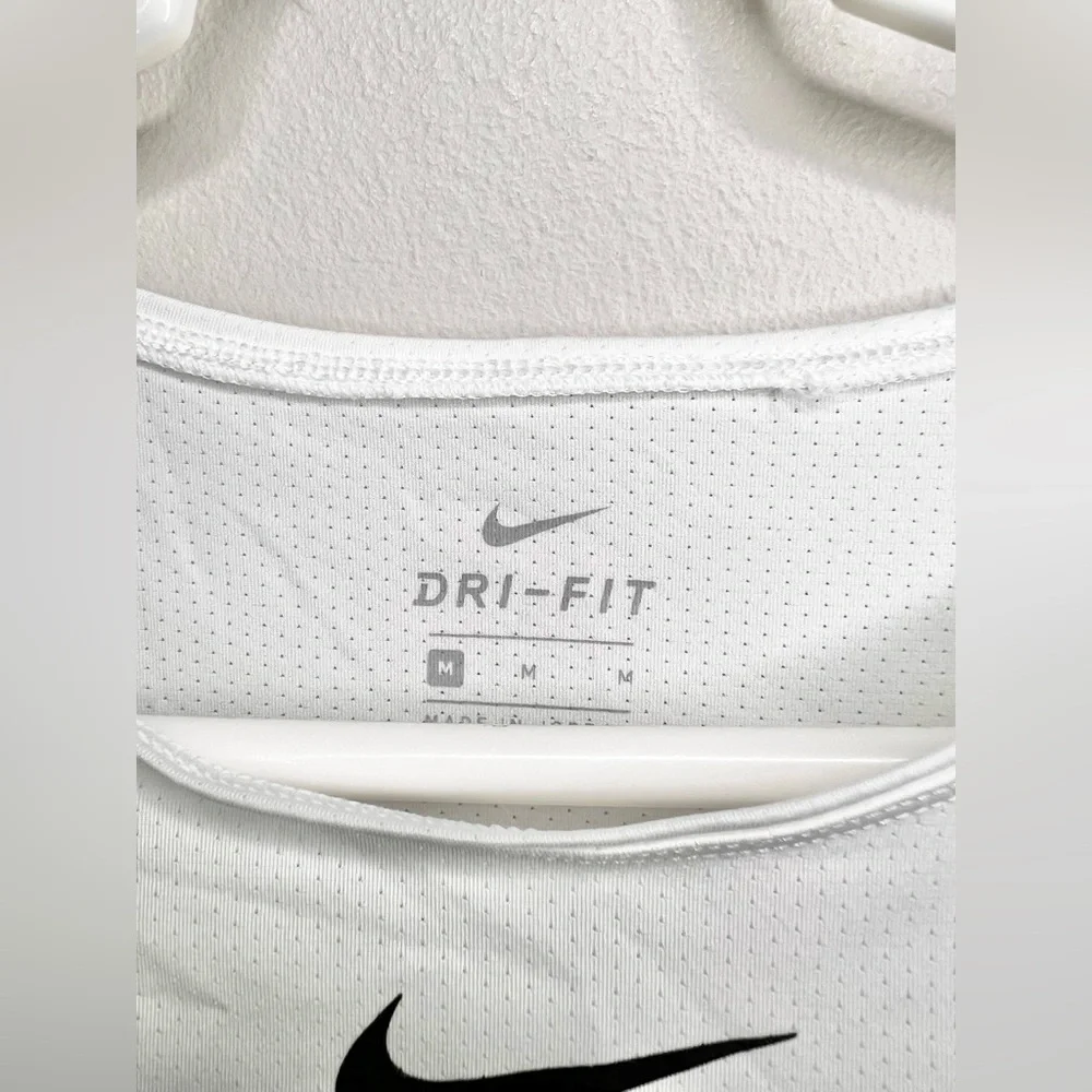 NWT Nike Dri-Fit Pro Mesh Training Top Short Sleeve Shirt White Size Medium
